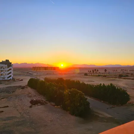 Beautiful Newly Refurbished 2-Bedroom Apartment Close To El Gouna